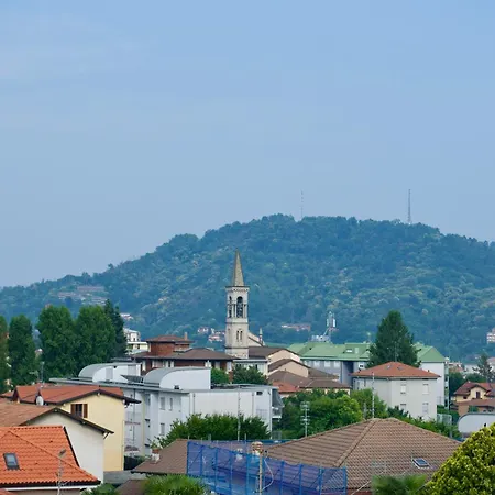 Stupenda Mansarda Con Balcone Daire Como
