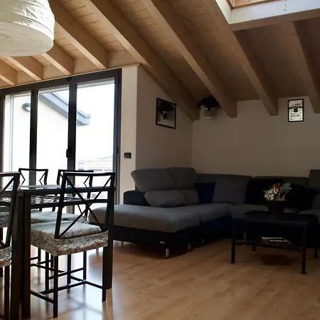 Stupenda Mansarda Con Balcone 코모