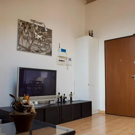 Stupenda Mansarda Con Balcone * 코모